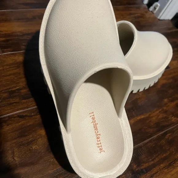 Jeffrey Campbell Cream Mules - Picture 2 of 3